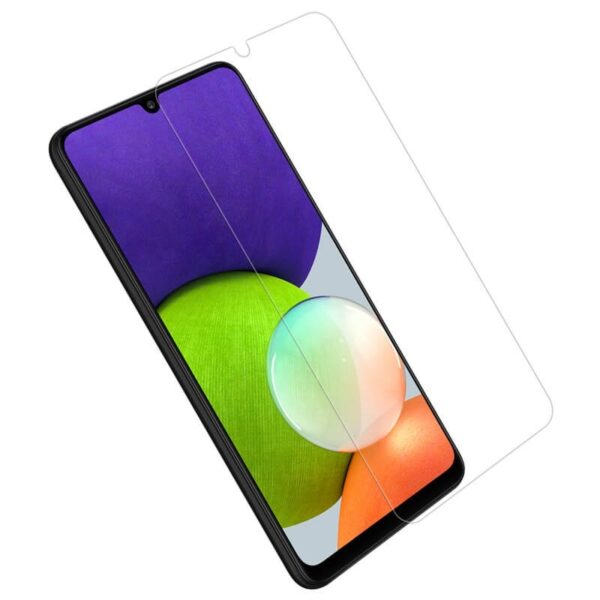 Nillkin Anti-Explosion Glass 2.5D - Szkło ochronne Samsung Galaxy A22 4G/LTE - obrazek 2